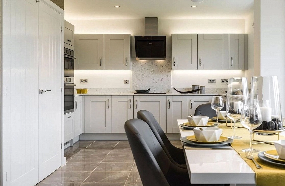 4 bedroom house for sale - Kempshott Hill, Kempshott, Basingstoke, Hampshire, RG23 - Property View 1