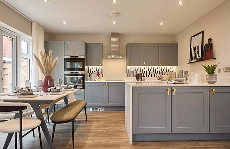 4 bedroom house for sale - Kempshott Hill, Kempshott, Basingstoke, Hampshire, RG23 - Property View 2