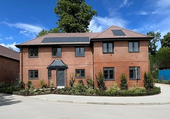 2 bedroom house for sale - Alderhurst, Englefield Green, Egham, Surrey, TW20 - Property View 1