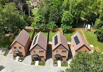 3 bedroom house for sale - Alderhurst, Englefield Green, Egham, Surrey, TW20 - Property View 1