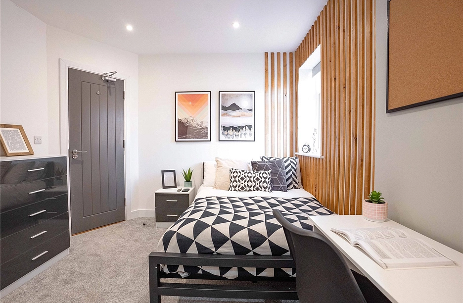 6 bedroom house to rent - Battery Hill, Winchester, Hampshire, SO22 - Property View 1