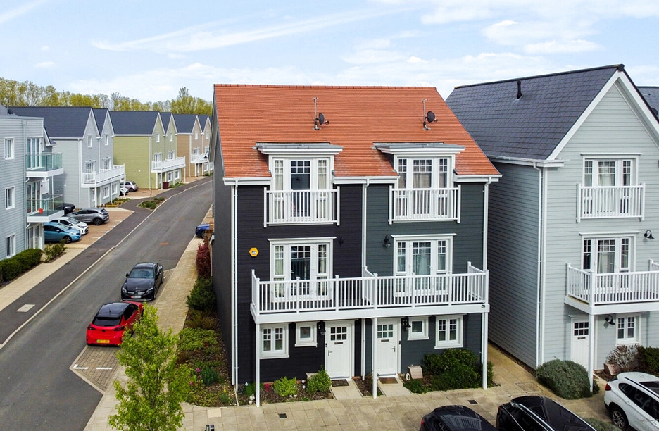 4 bedroom house for sale - Maine Street, Reading, Berkshire, RG2 - Property View 1