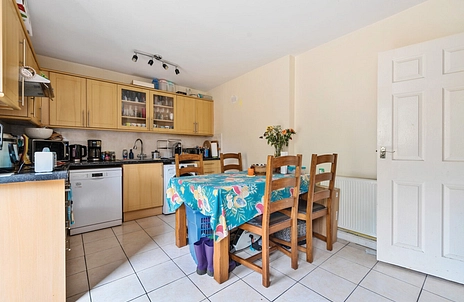 3 bedroom house for sale - Hazel Crescent, Reading, Berkshire, RG2 - Property View 3