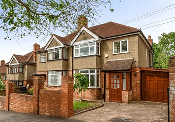 4 bedroom house for sale - Bourne Avenue, Reading, Berkshire, RG2 - Property View 1