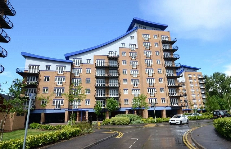 2 bedroom apartment to rent - Luscinia View, Napier Road, Reading, RG1