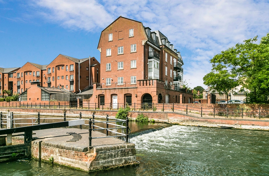 2 bedroom apartment to rent - Bear Wharf, Fobney Street, Reading, RG1 - Property View 1