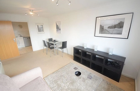 2 bedroom apartment to rent - Quadrant Court, Jubilee Square, Reading, RG1 - Property View 3