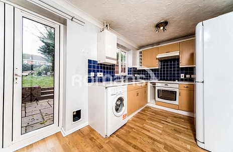 2 bedroom house to rent - Swallows Croft, Reading, RG1 - Property View 2