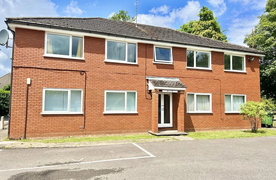 2 bedroom apartment for sale - Brittain Court, Sandhurst, Berkshire, GU47 - Property View 1