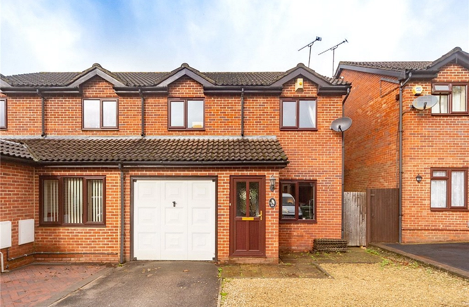 3 bedroom house for sale - College Road, College Town, Sandhurst, Berkshire, GU47 - Property View 1