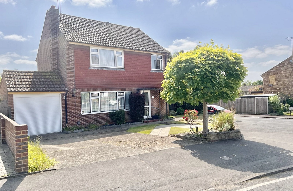 3 bedroom house for sale - York Way, Sandhurst, Berkshire, GU47 - Property View 1