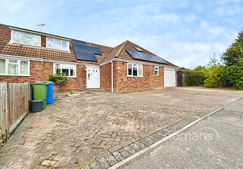 4 bedroom bungalow for sale - St. Michaels Road, Sandhurst, Berkshire, GU47 - Property View 1