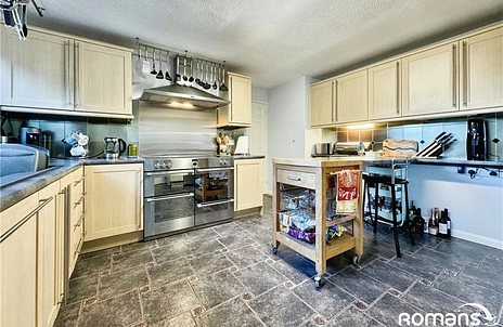 4 bedroom house for sale - Wasdale Close, Owlsmoor, Sandhurst, Berkshire, GU47 - Property View 3