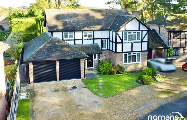 4 bedroom house for sale - Wasdale Close, Owlsmoor, Sandhurst, Berkshire, GU47