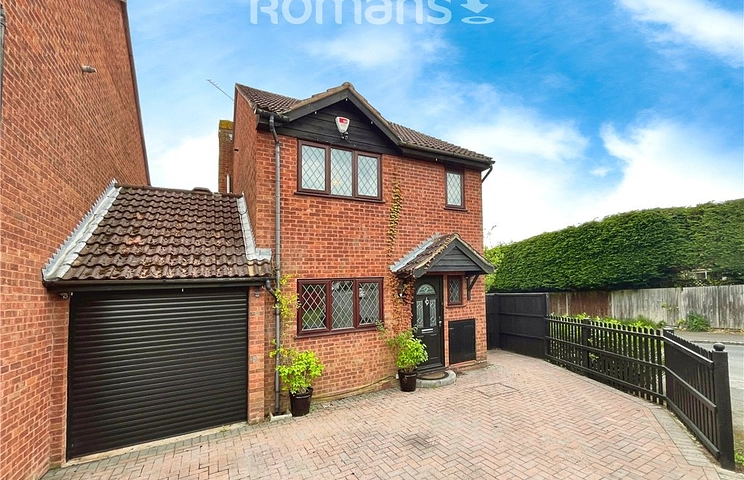 3 bedroom house for sale - Horsham Road, Owlsmoor, Sandhurst, Berkshire, GU47