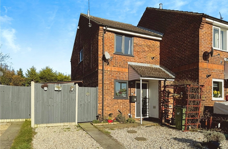 2 bedroom house for sale - Isis Way, Sandhurst, GU47 - Property View 1