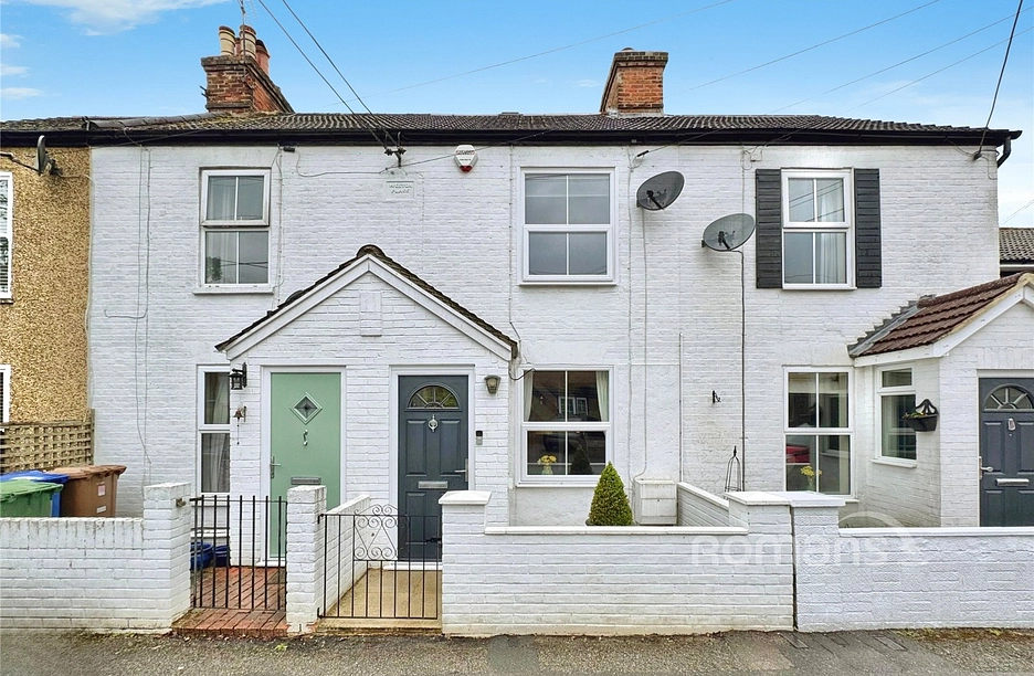 2 bedroom house for sale - Albion Road, Sandhurst, Berkshire, GU47 - Property View 1