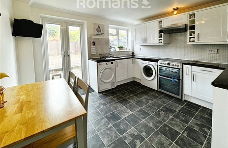 2 bedroom house for sale - May Close, Owlsmoor, Sandhurst, Berkshire, GU47 - Property View 3