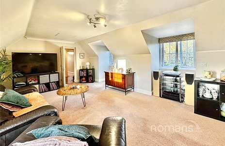 2 bedroom apartment for sale - Alford Close, Sandhurst, Berkshire, GU47 - Property View 2