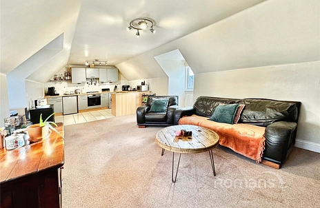 2 bedroom apartment for sale - Alford Close, Sandhurst, Berkshire, GU47 - Property View 3