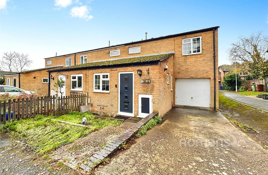 3 bedroom house for sale - Rookwood Avenue, Owlsmoor, Sandhurst, Berkshire, GU47 - Property View 1