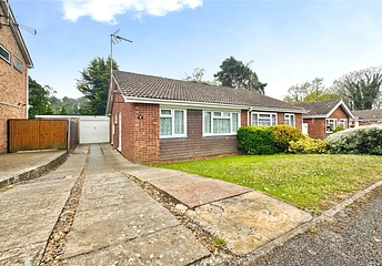 2 bedroom bungalow for sale - Balliol Way, Owlsmoor, Sandhurst, Berkshire, GU47 - Property View 1