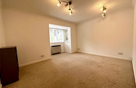 2 bedroom apartment for sale - Crowthorne Road, Bracknell, Berkshire, RG12 - Property View 3