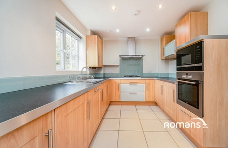 2 bedroom apartment to rent - Fairways House, London Road, Ascot, SL5 - Property View 3