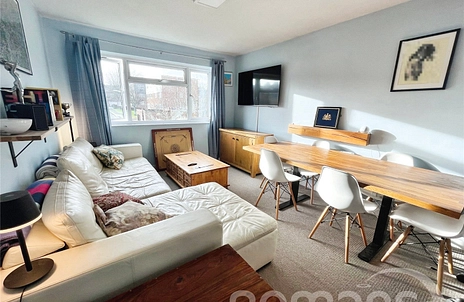 2 bedroom apartment for sale - Helmsdale, Swindon, Wiltshire, SN25 - Property View 3