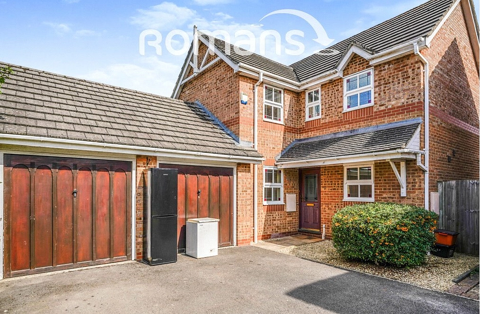 4 bedroom house for sale - Osterley Road, Swindon, Wiltshire, SN25 - Property View 1