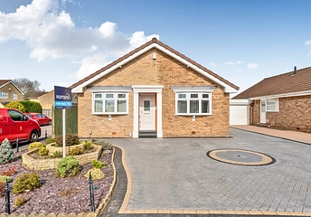 2 bedroom bungalow for sale - Thames Avenue, Swindon, Wiltshire, SN25 - Property View 1