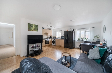 2 bedroom house for sale - Giles Road, Haydon End, Swindon, SN25 - Property View 2