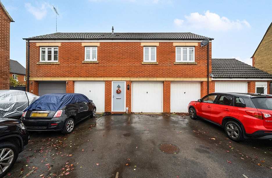 2 bedroom house for sale - Giles Road, Haydon End, Swindon, SN25 - Property View 1