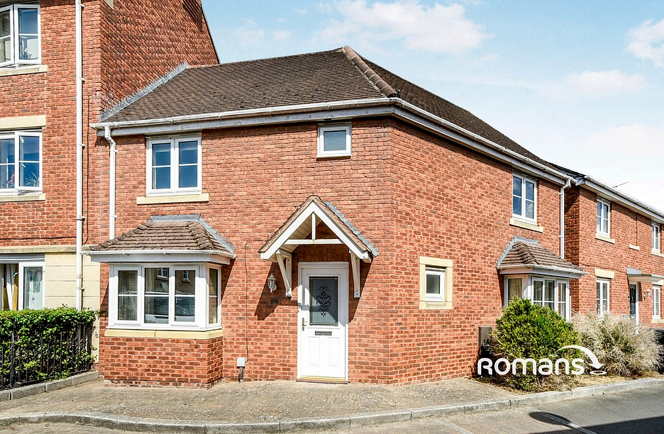 3 bedroom townhouse to rent - Dorney Road, Oakhurst, Swindon, SN25 - Property View 1
