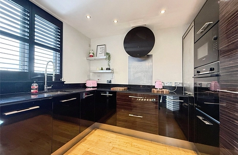 2 bedroom apartment to rent - Sanford Street, Swindon, Wiltshire, SN1 - Property View 2