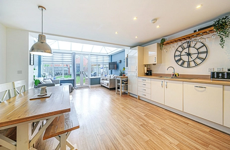 3 bedroom house for sale - Byrne Avenue, Church Crookham, Hampshire, GU52 - Property View 2