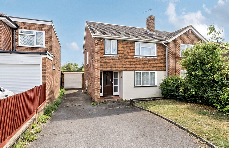 3 bedroom house for sale - Cotswold Way, Tilehurst, Reading, Berkshire, RG31