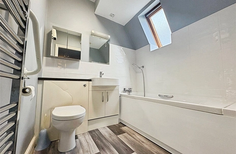 2 bedroom apartment for sale - Pegasus Court, Park Lane, Tilehurst, Reading, RG31 - Property View 3