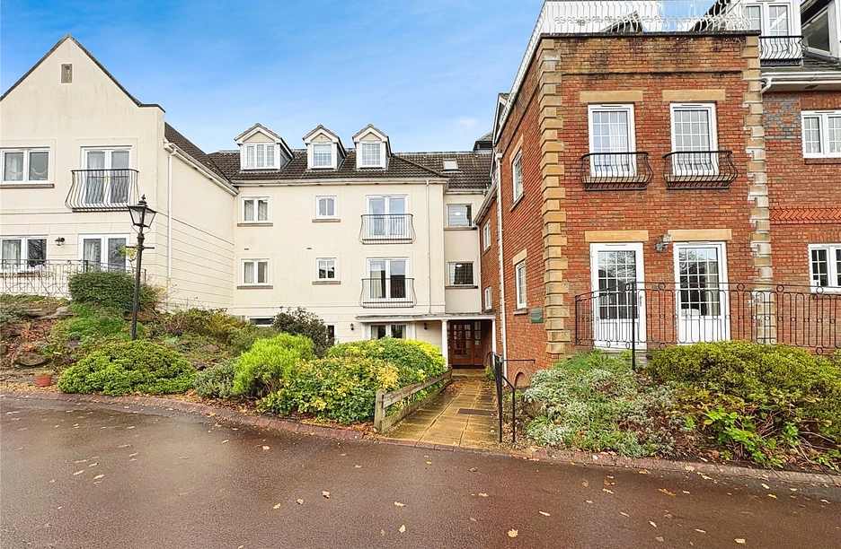 2 bedroom apartment for sale - Pegasus Court, Park Lane, Tilehurst, Reading, RG31 - Property View 1