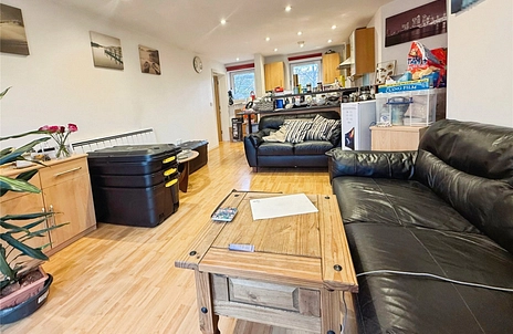 2 bedroom apartment for sale - Branagh Court, Reading, RG30 - Property View 2