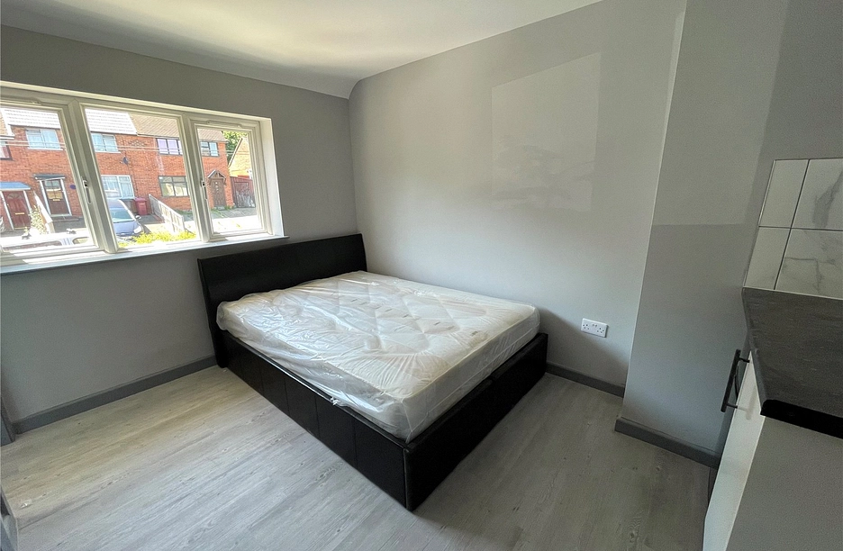 1 bedroom property to rent - Thirlmere Avenue, Tilehurst, Reading, Berkshire, RG30 - Property View 1