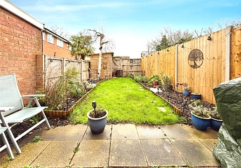 2 bedroom house for sale - Tanglewood Close, Uxbridge, UB10 - Property View 1