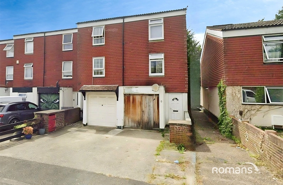 3 bedroom house to rent - St. Helen Close, Uxbridge, UB8 - Property View 1