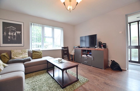 1 bedroom apartment to rent - Clarkes Drive, Uxbridge, UB8 - Property View 3