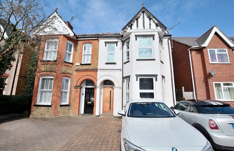 1 bedroom property to rent - Hinton Road, Uxbridge, UB8