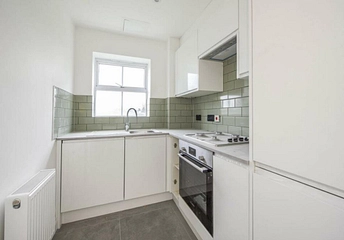 2 bedroom apartment to rent - Arklay Close, Hillingdon, UB8 - Property View 1