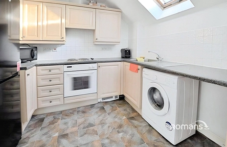 2 bedroom apartment to rent - Rutherford Close, Uxbridge, UB8 - Property View 3