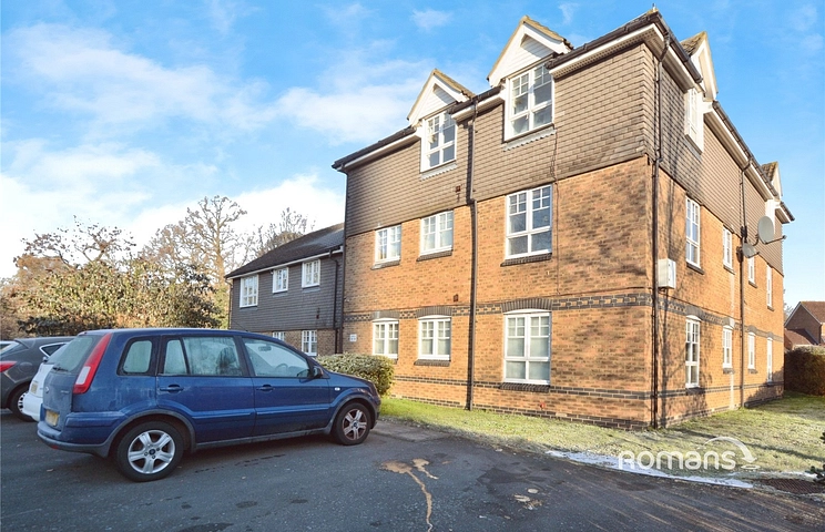 2 bedroom apartment to rent - Rutherford Close, Uxbridge, UB8