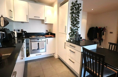 2 bedroom apartment to rent - Tower House, 58B High Street, Uxbridge, UB8 - Property View 3