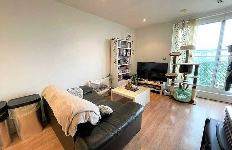 1 bedroom apartment to rent - High Street, Uxbridge, UB8